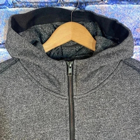 New Era Women’s Sweatshirt Gray Medium - Picture 3 of 9